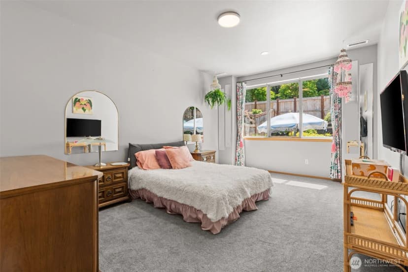 Property photo for 8325 Bainbridge Loop Ne, Lacey photo 17