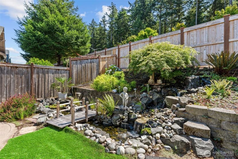 Property photo for 8325 Bainbridge Loop Ne, Lacey photo 28