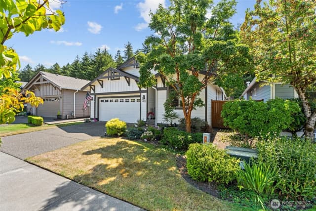Property photo for 8325 Bainbridge Loop Ne, Lacey photo 3