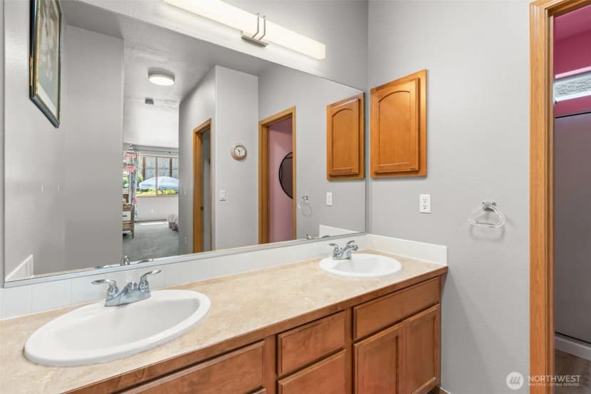 Property photo for 8325 Bainbridge Loop Ne, Lacey photo 20