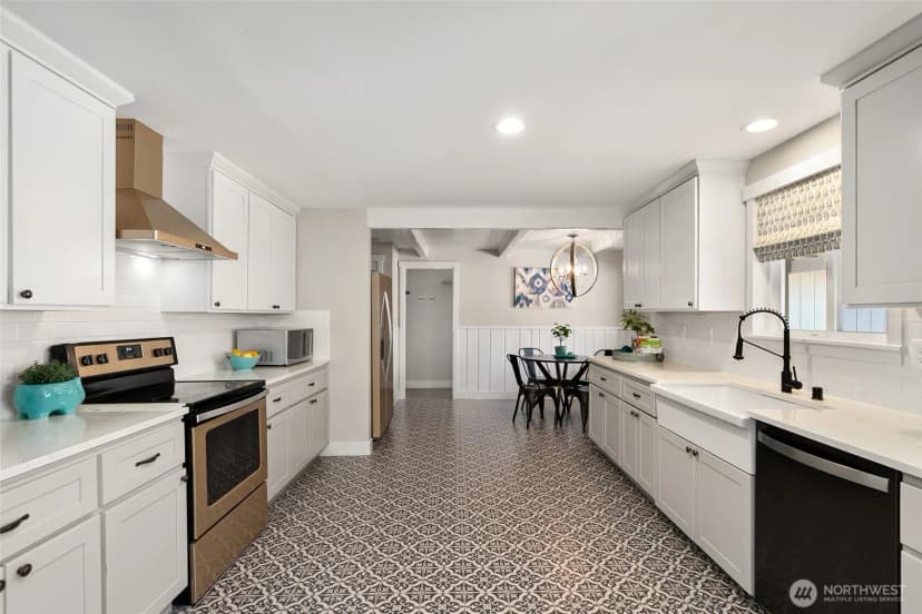 Property photo for 7319 45th Street W, University Place photo 14