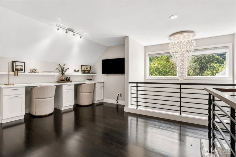 Property photo for 1748 Bellevue Way Ne #1, Bellevue photo 18
