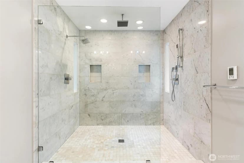 Property photo for 1748 Bellevue Way Ne #1, Bellevue photo 14