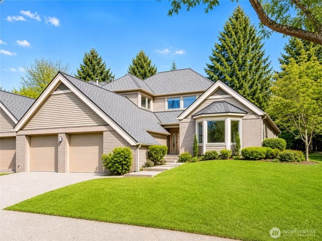 Property photo for 1748 Bellevue Way Ne #1, Bellevue