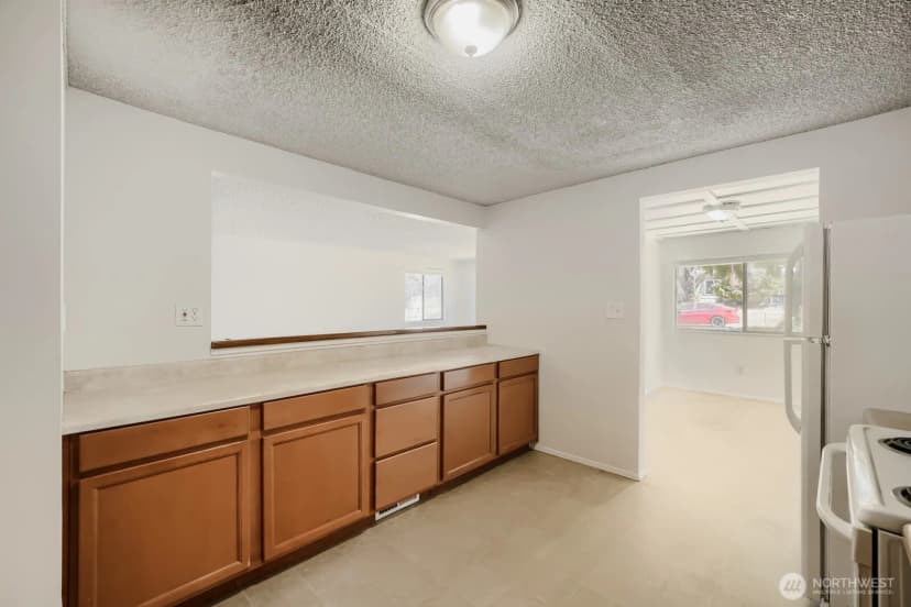 Property photo for 31349 13th Avenue S, Federal Way photo 10
