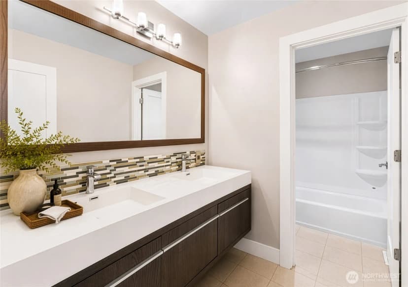 Property photo for 1748 Bellevue Way Ne #1, Bellevue photo 21