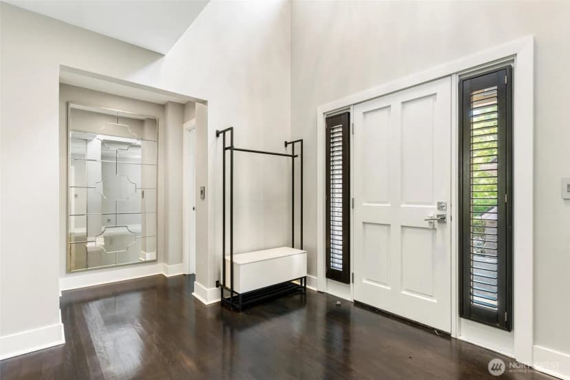 Property photo for 1748 Bellevue Way Ne #1, Bellevue photo 25