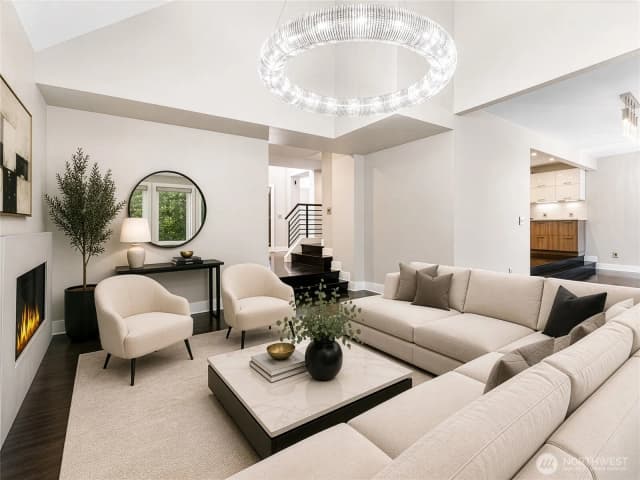 Property photo for 1748 Bellevue Way Ne #1, Bellevue photo 5