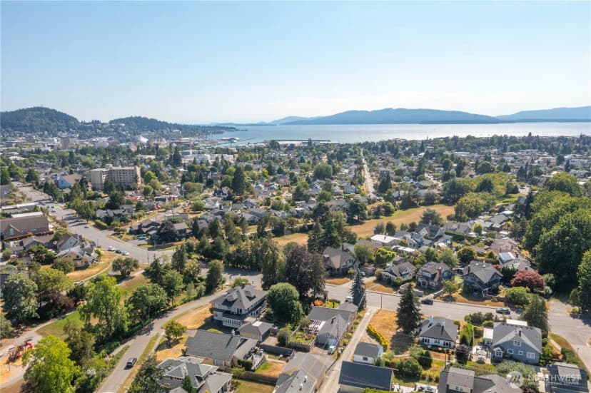 Property photo for 2716 Cornwall Avenue, Bellingham photo 31