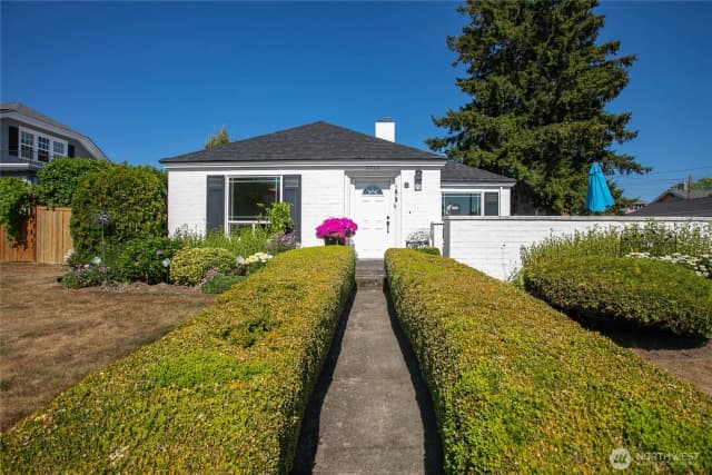 Property photo for 2716 Cornwall Avenue, Bellingham photo 2