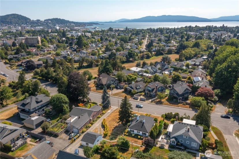 Property photo for 2716 Cornwall Avenue, Bellingham photo 30