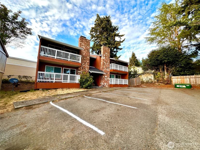 Property photo for 10016 Ne 117th Court, Kirkland photo 15