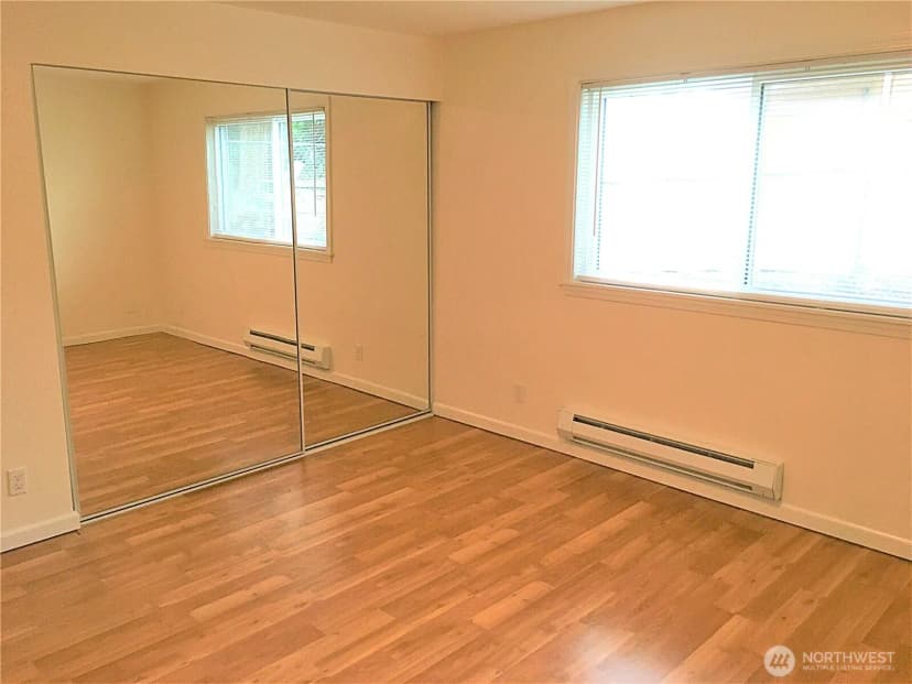 Property photo for 10016 Ne 117th Court, Kirkland photo 22