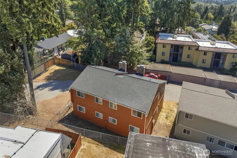Property photo for 10016 Ne 117th Court, Kirkland photo 23