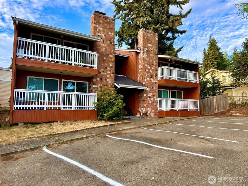 Property photo for 10016 Ne 117th Court, Kirkland photo 14
