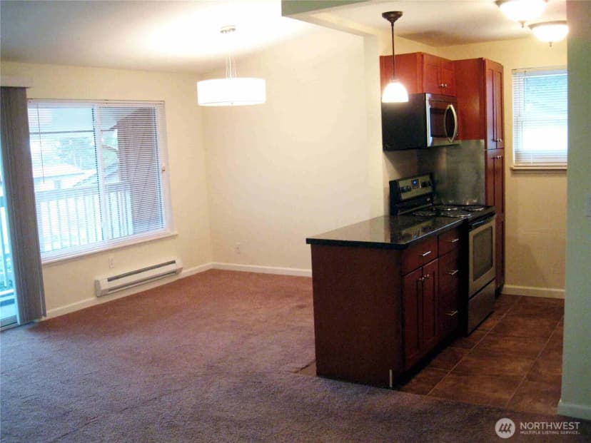 Property photo for 10016 Ne 117th Court, Kirkland photo 18