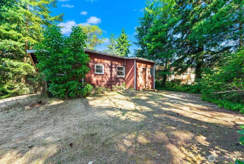 Property photo for 17552 12th Avenue Ne, Shoreline photo 13