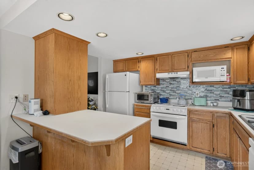 Property photo for 27215 Manor Place Nw, Stanwood photo 9