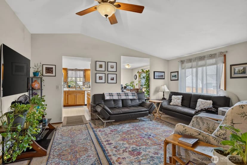 Property photo for 27215 Manor Place Nw, Stanwood photo 6