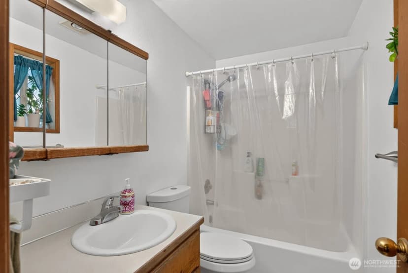 Property photo for 27215 Manor Place Nw, Stanwood photo 16