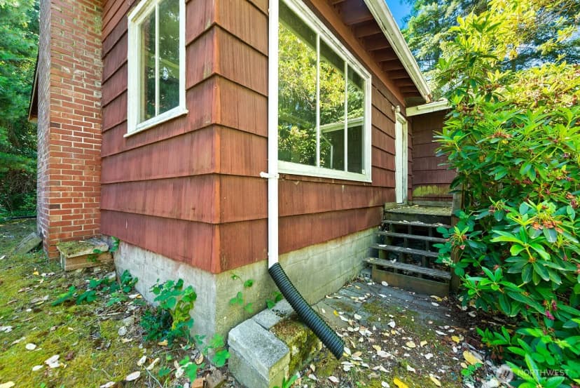 Property photo for 17552 12th Avenue Ne, Shoreline photo 12