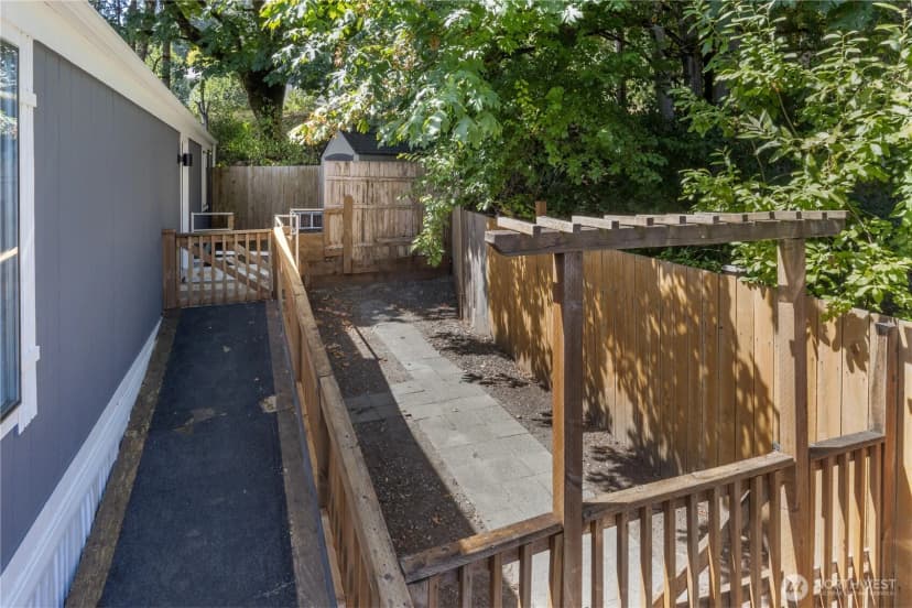 Property photo for 1420 Steele Creek, Bremerton photo 16