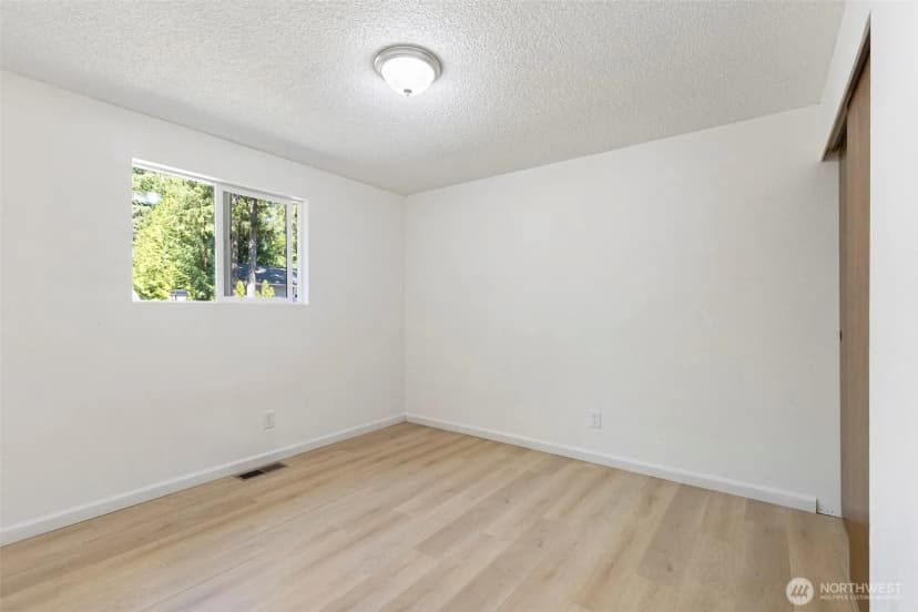 Property photo for 991 Melia Lane Ne, Bremerton photo 22