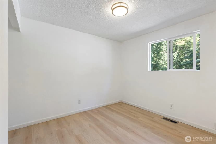 Property photo for 991 Melia Lane Ne, Bremerton photo 21
