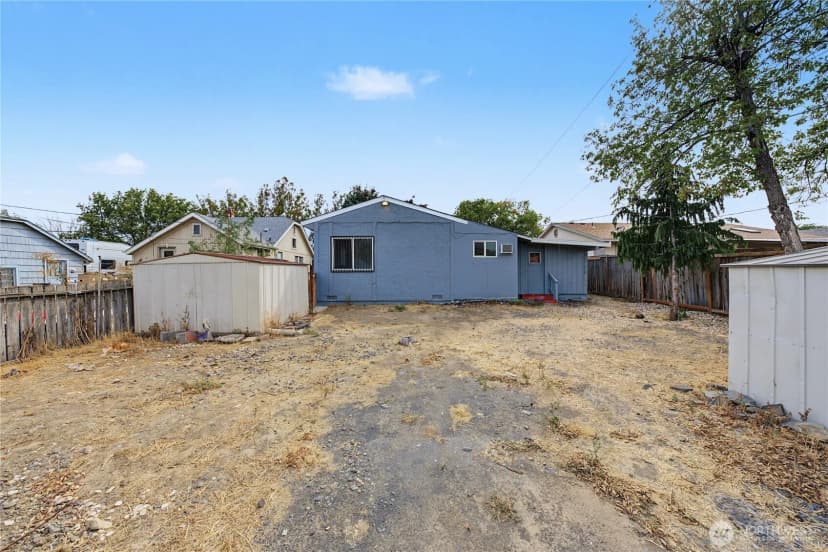 Property photo for 1215 Yakima Street Se, Ephrata photo 21