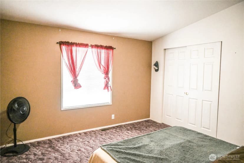 Property photo for 44 Curlew Drive, Republic photo 15