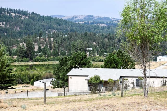 Property photo for 44 Curlew Drive, Republic
