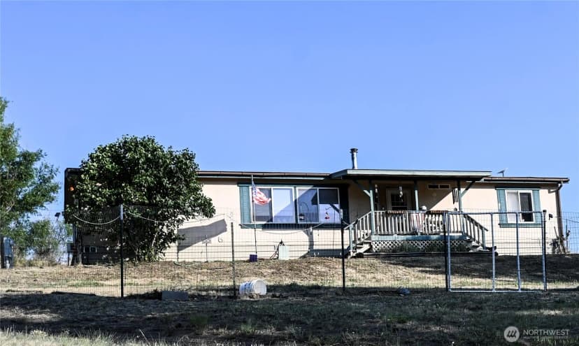 Property photo for 44 Curlew Drive, Republic photo 34