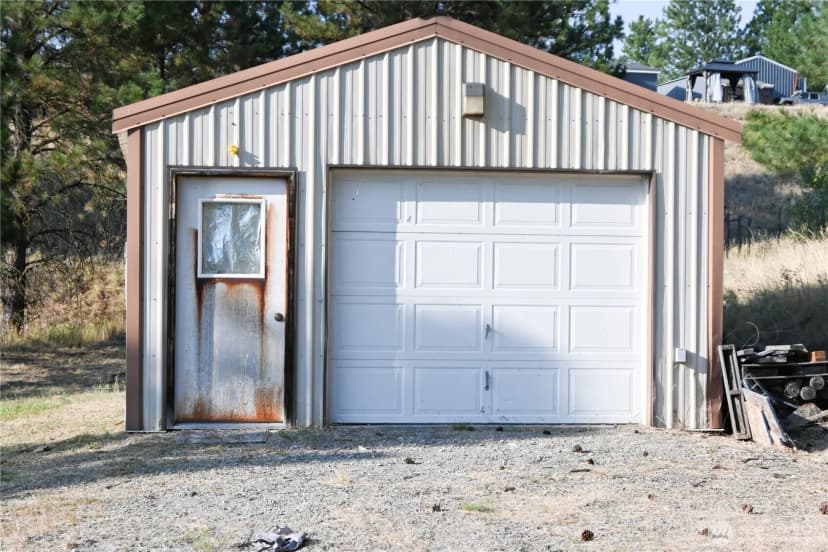 Property photo for 44 Curlew Drive, Republic photo 27