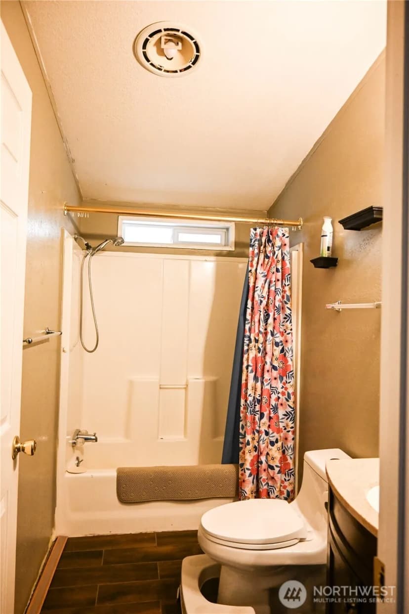 Property photo for 44 Curlew Drive, Republic photo 16