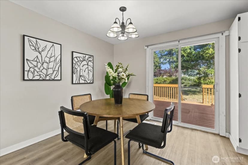 Property photo for 720 Nw Hyak Drive, Oak Harbor photo 8