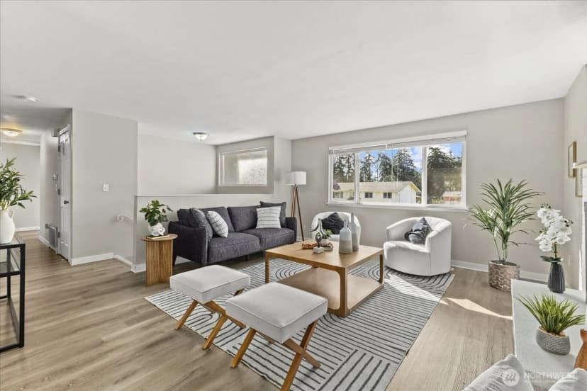Property photo for 720 Nw Hyak Drive, Oak Harbor photo 4