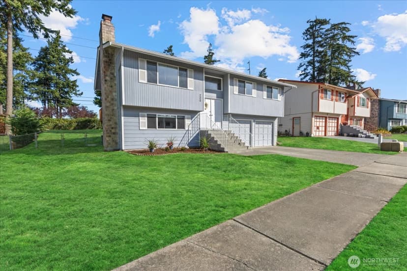 Property photo for 720 Nw Hyak Drive, Oak Harbor photo 29
