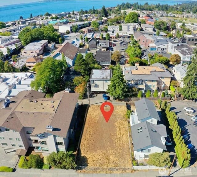 Property photo for 527 Maple Street, Edmonds photo 2