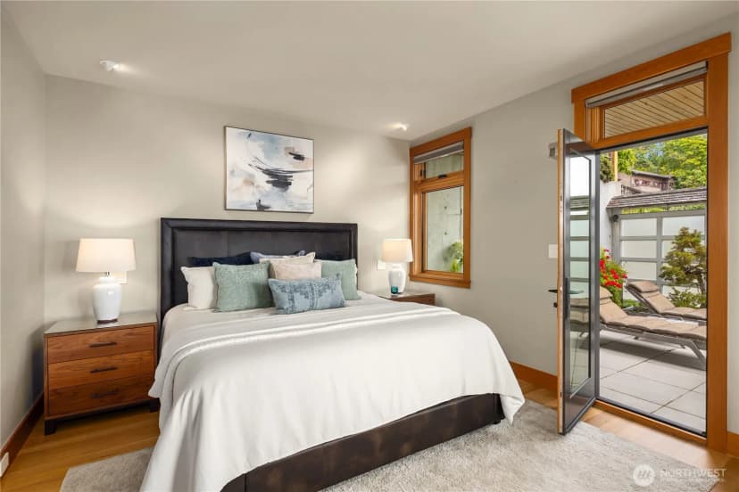 Property photo for 2481 Perkins Lane W, Seattle photo 24