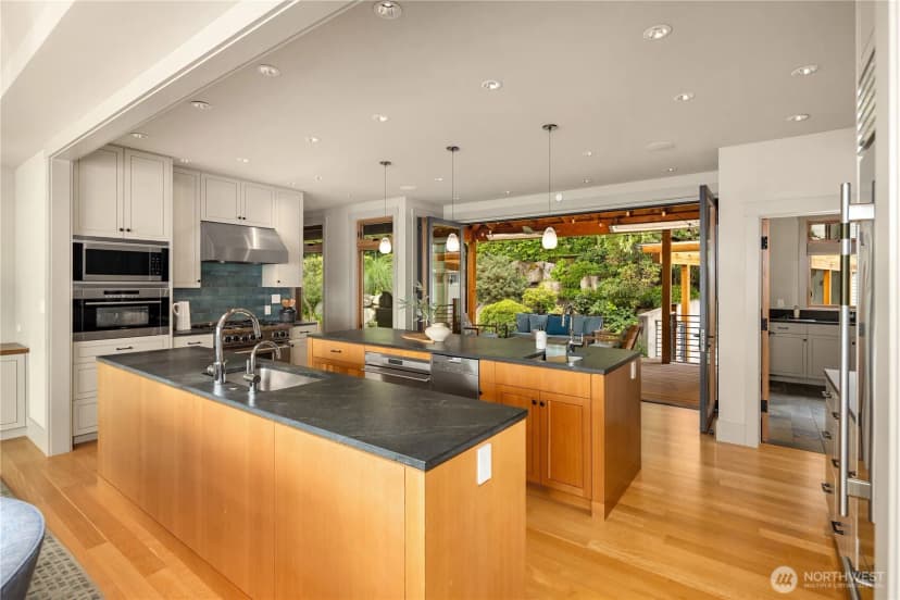 Property photo for 2481 Perkins Lane W, Seattle photo 20
