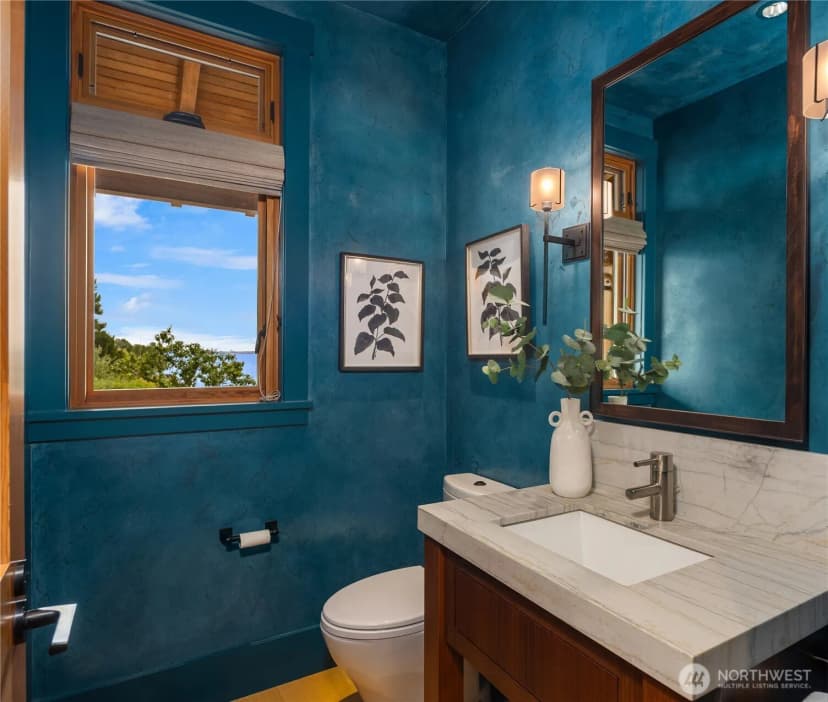 Property photo for 2481 Perkins Lane W, Seattle photo 11