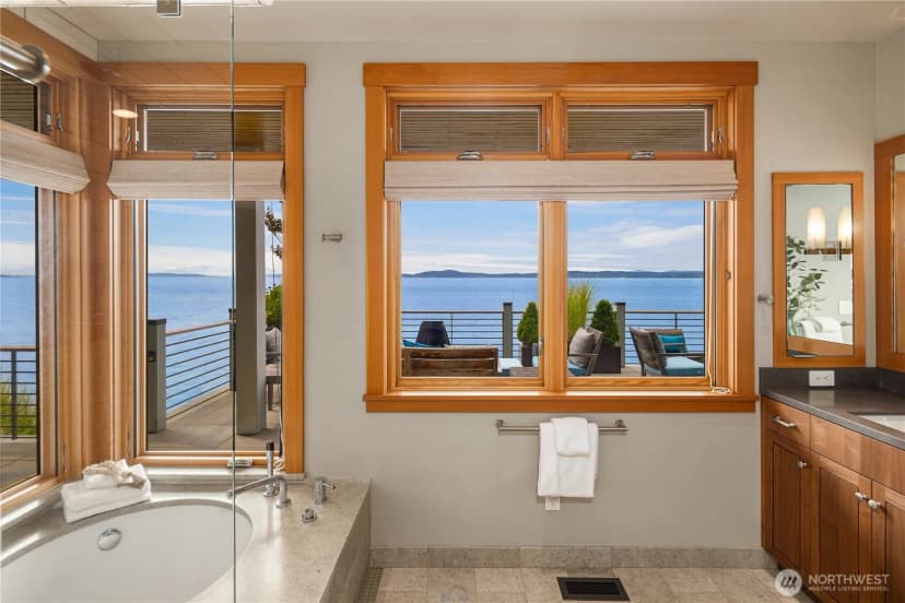 Property photo for 2481 Perkins Lane W, Seattle photo 28