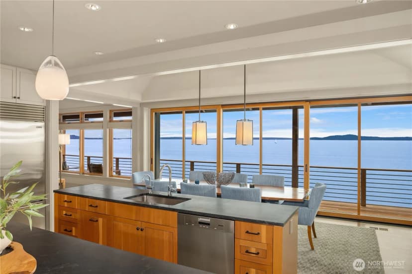 Property photo for 2481 Perkins Lane W, Seattle photo 19