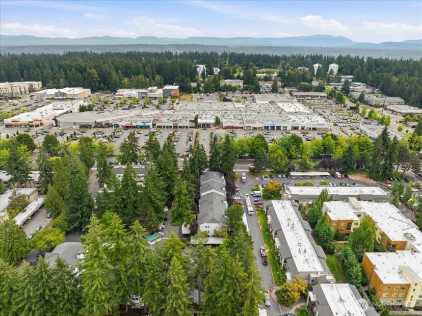 Property photo for 1011 156th Ave Ne Avenue Ne #207, Bellevue photo 32