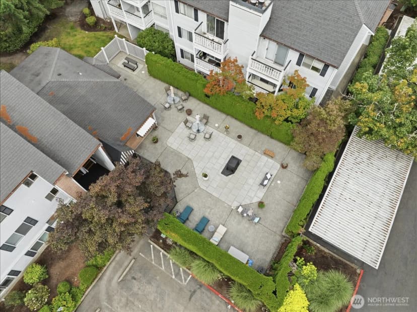 Property photo for 1011 156th Ave Ne Avenue Ne #207, Bellevue photo 3