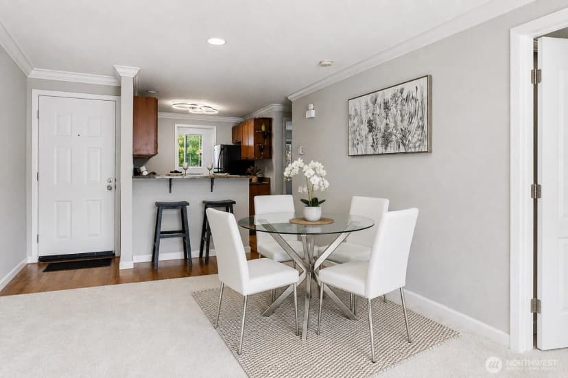 Property photo for 1011 156th Ave Ne Avenue Ne #207, Bellevue photo 12