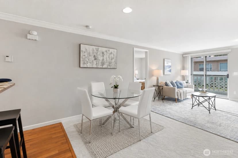 Property photo for 1011 156th Ave Ne Avenue Ne #207, Bellevue photo 11