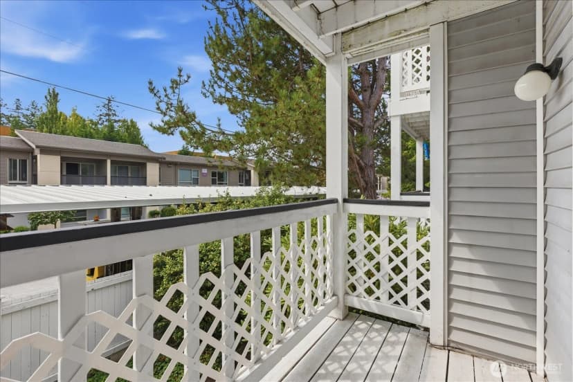 Property photo for 1011 156th Ave Ne Avenue Ne #207, Bellevue photo 27