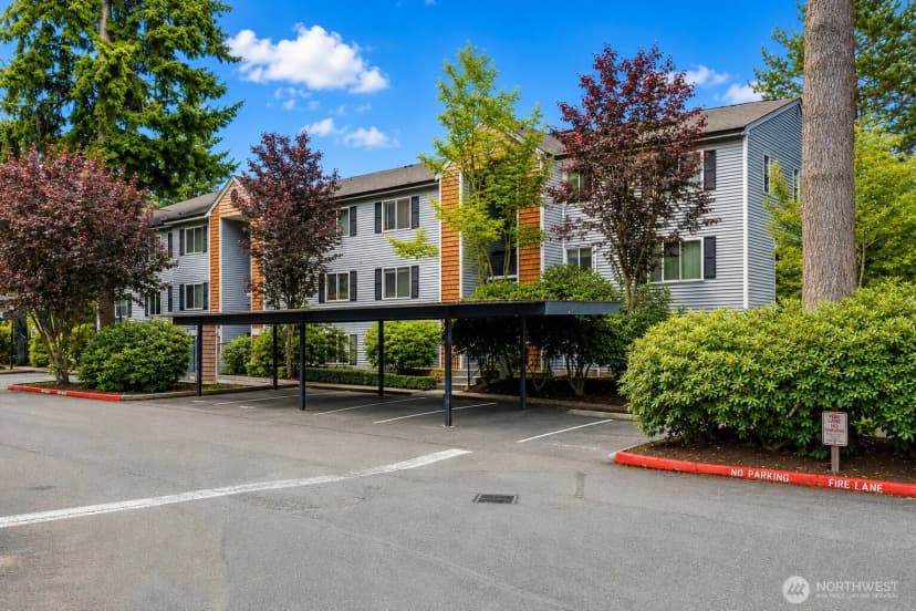 Property photo for 1011 156th Ave Ne Avenue Ne #207, Bellevue photo 5