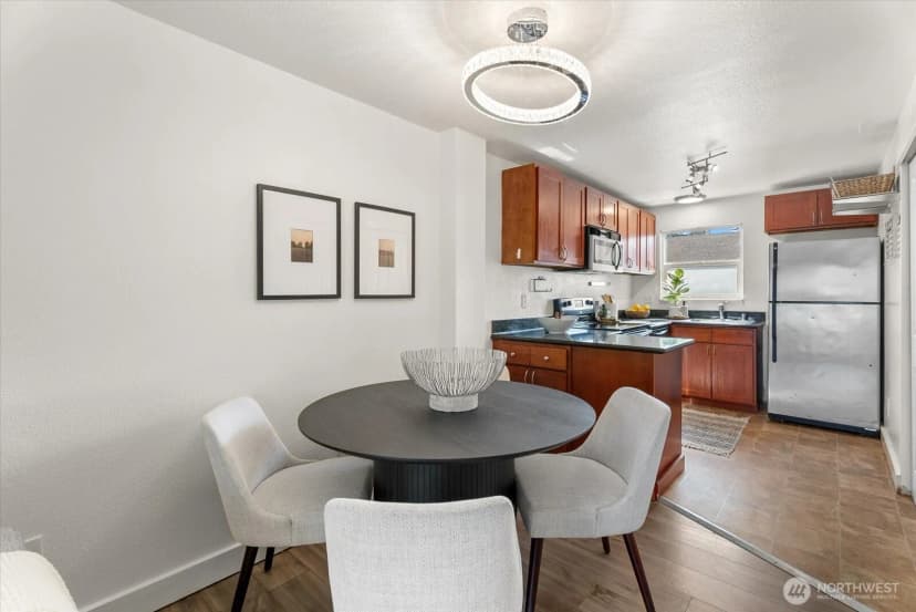 Property photo for 10925 Se 208th Street #20807, Kent photo 6